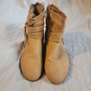 Wonder Nation boots size 6 girls beige/ light brown